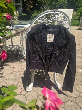 Black cotton hooded crop jacket